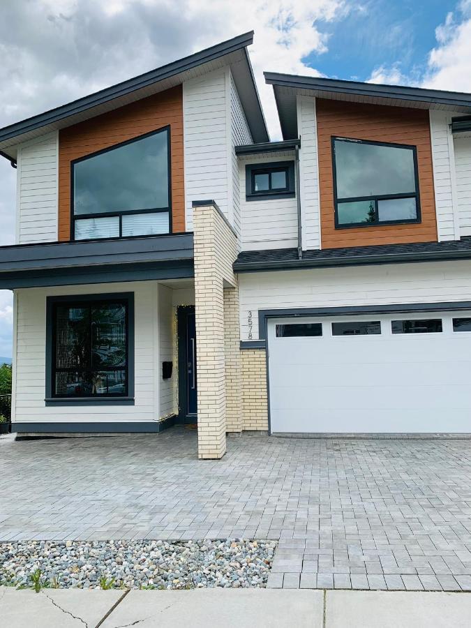 Baycrestone Apartment Coquitlam Ngoại thất bức ảnh